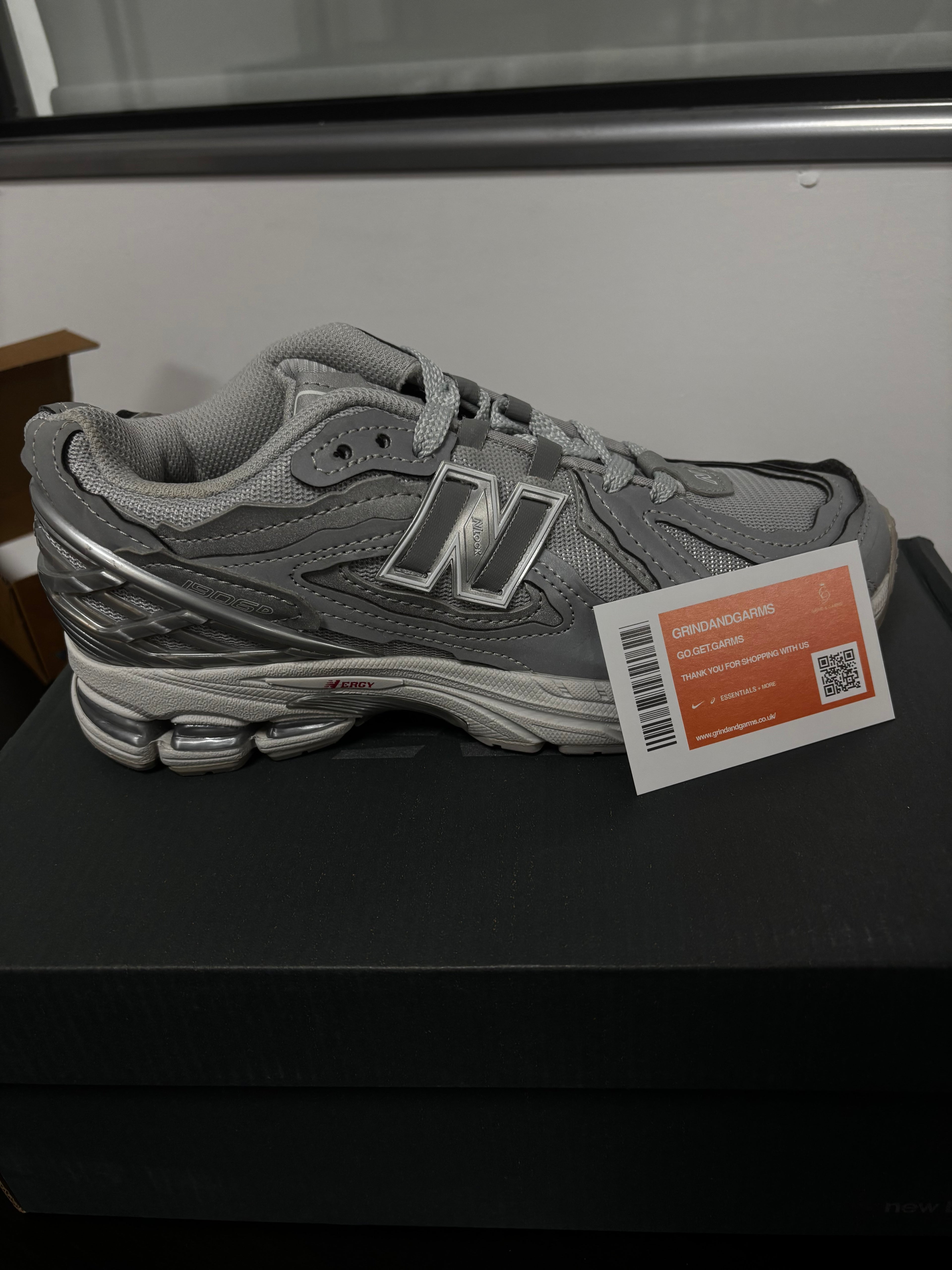 New Balance 1906d Grey