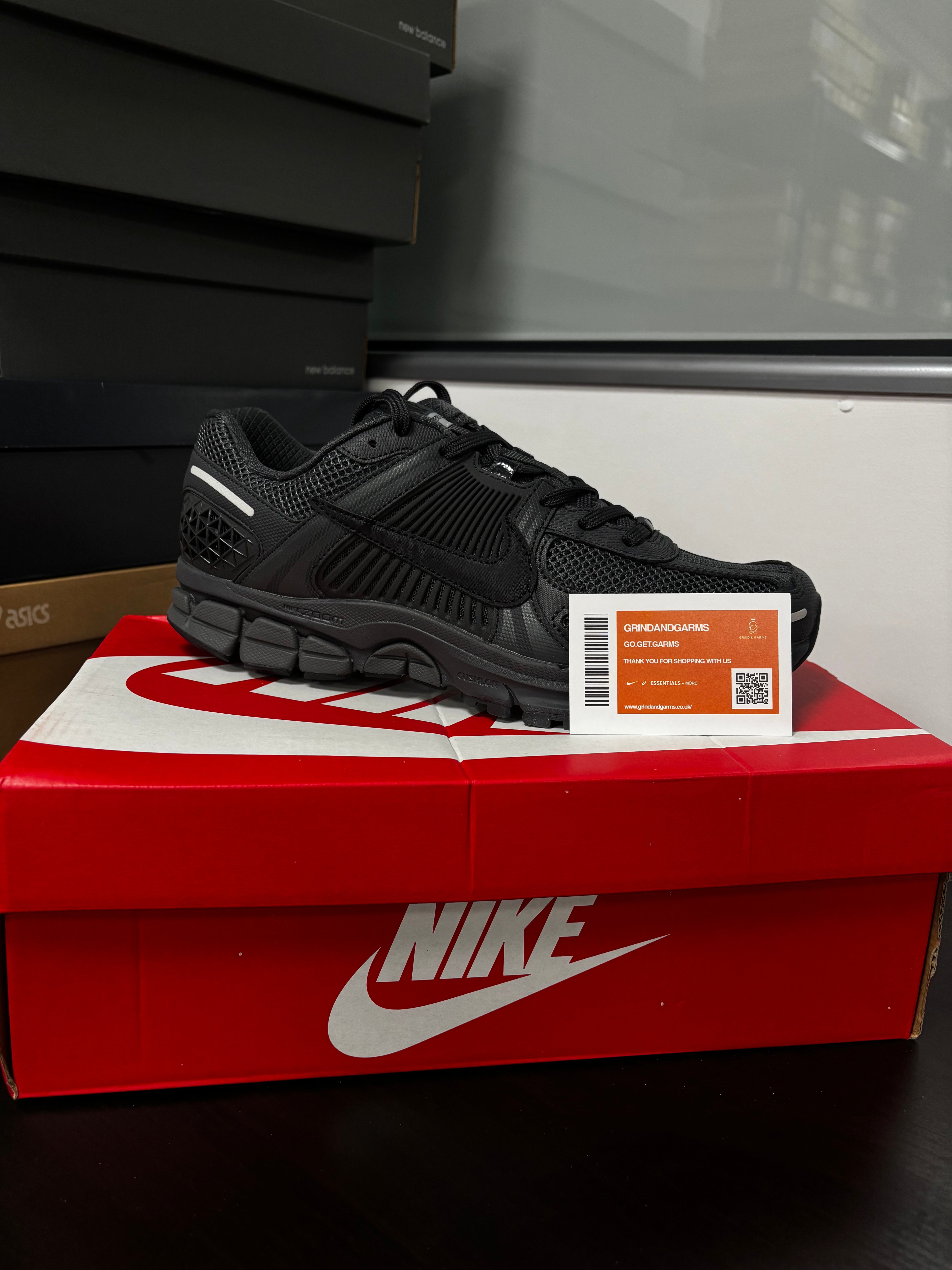 Vomero 5 Anthracite Black