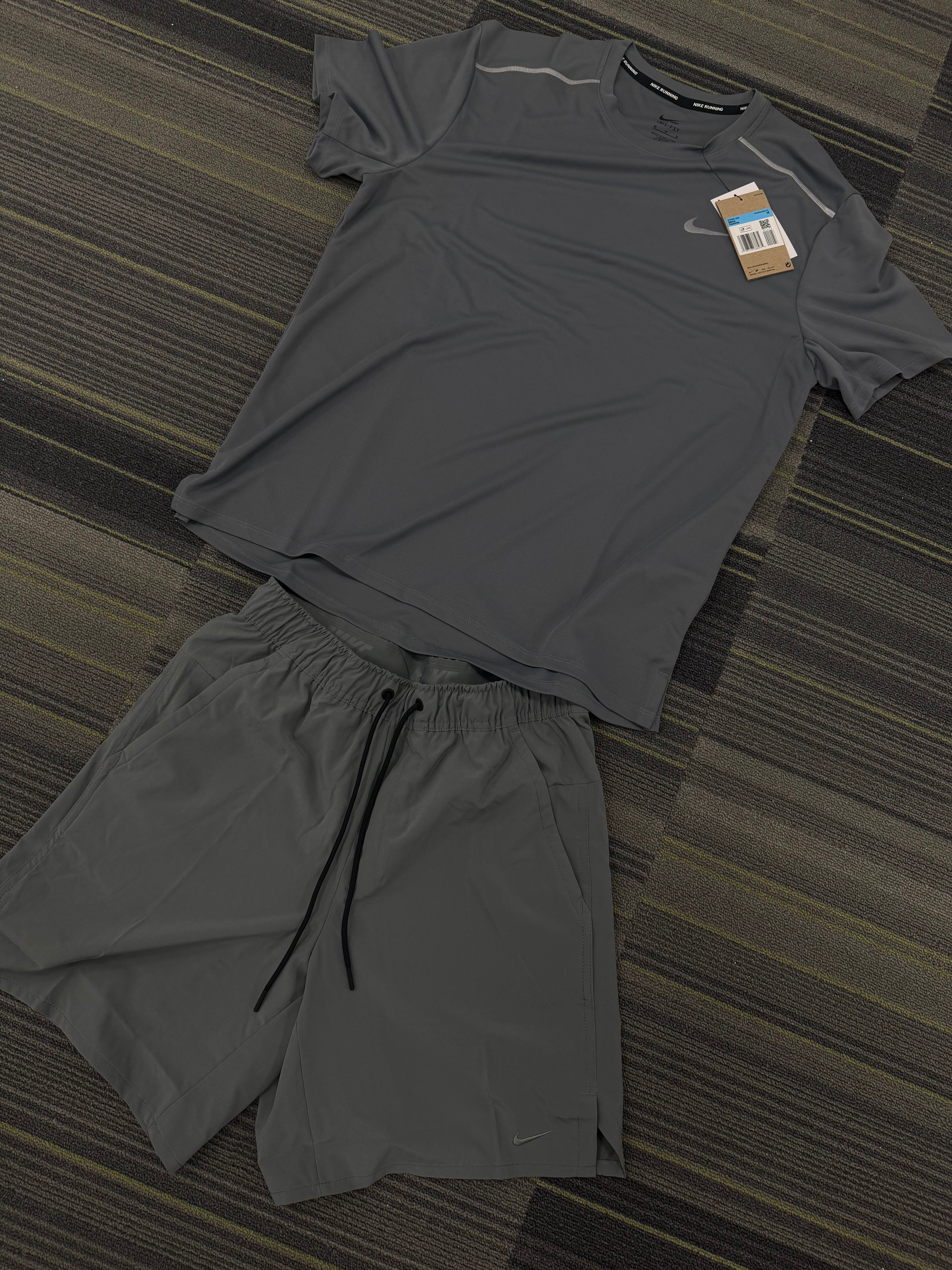 Nike miler challenger short set - Grey