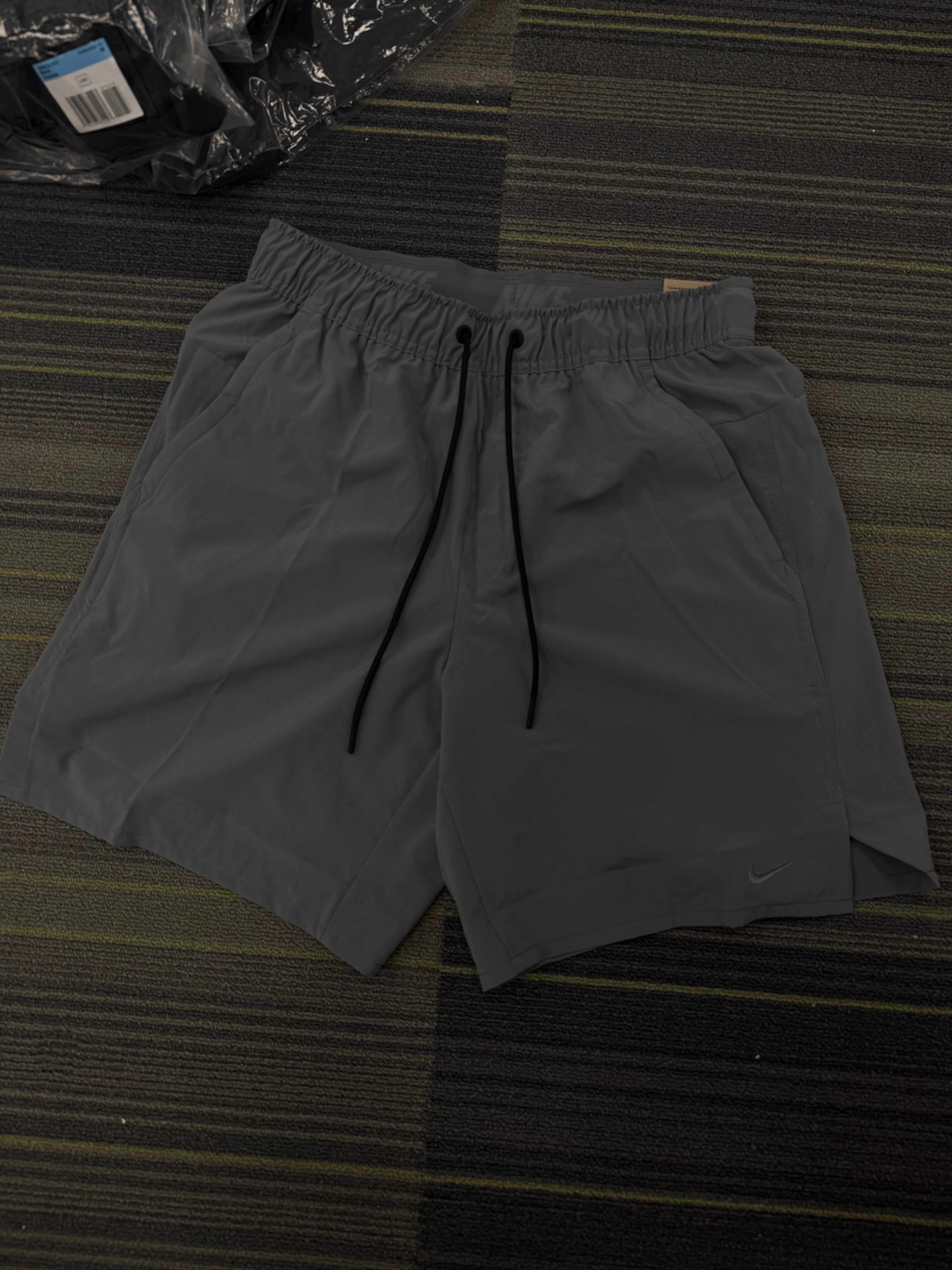 Nike miler challenger shorts - grey