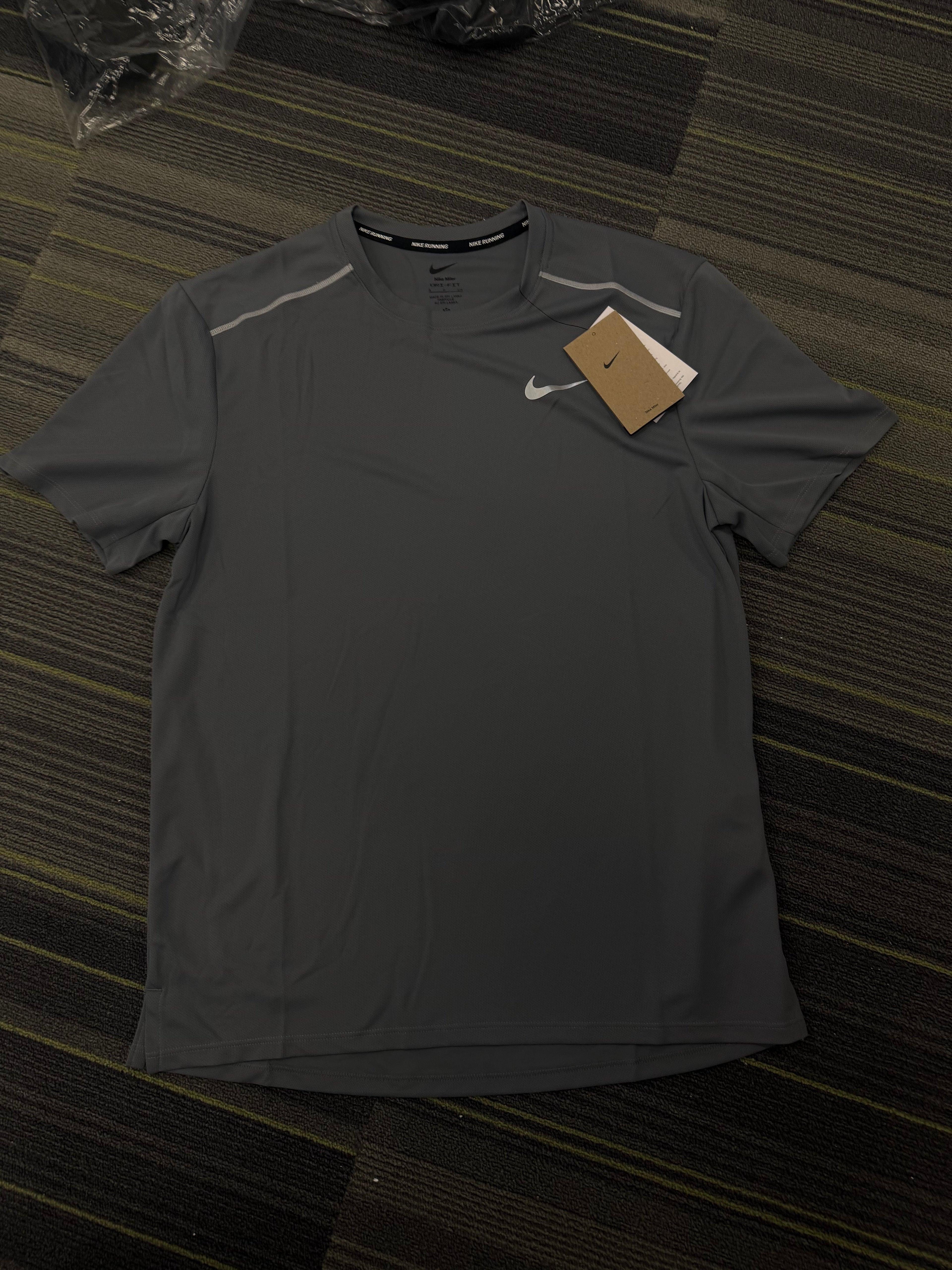 Nike Miler T shirt - Grey