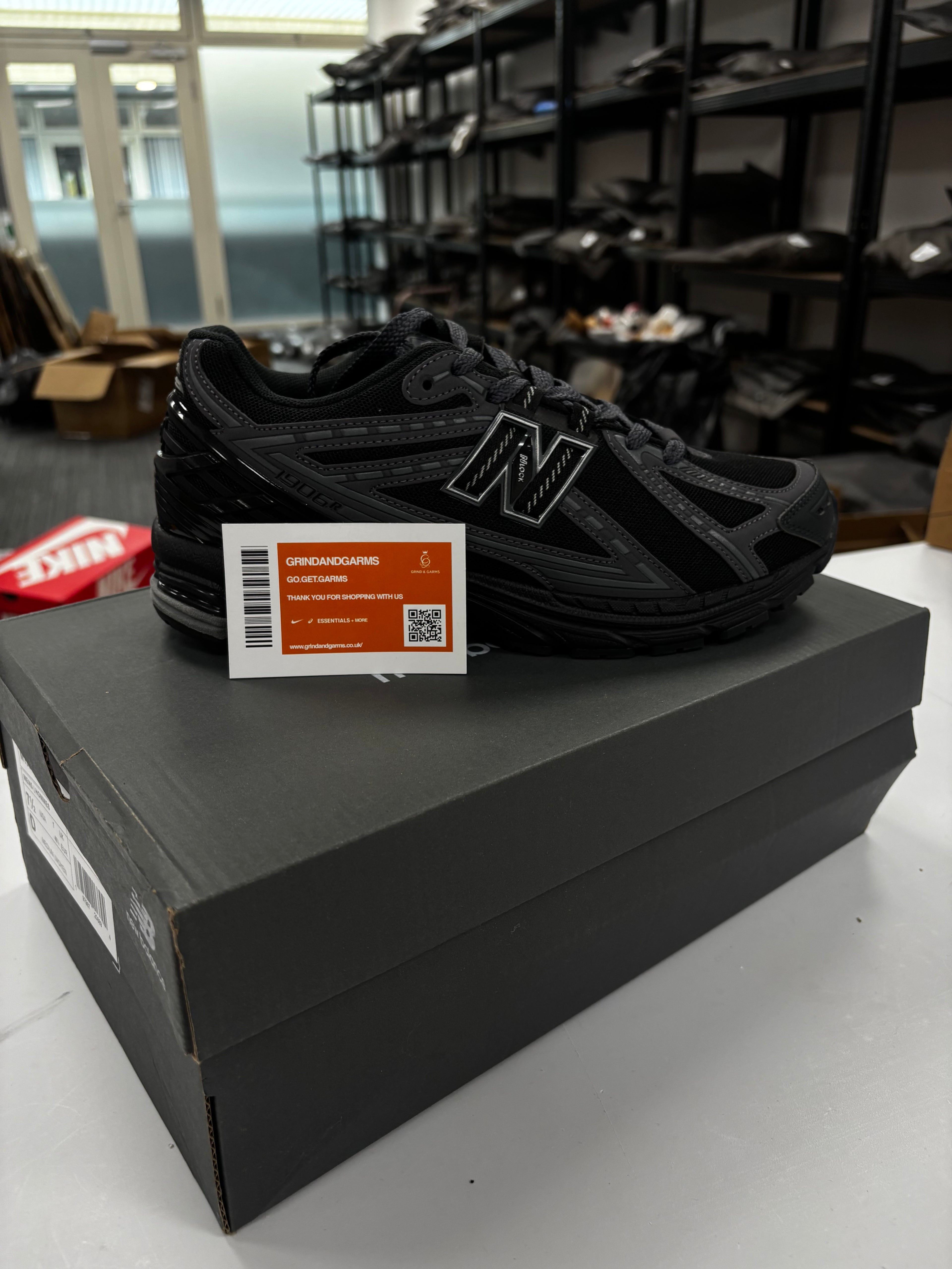 NEW BALANCE 1906R - BLACK