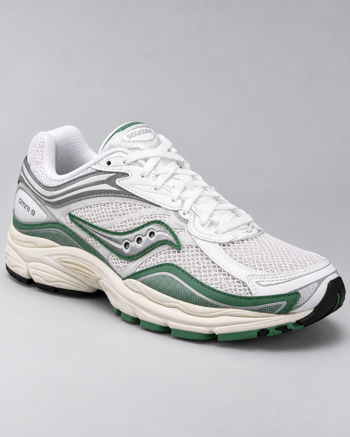 Saucony ProGrid Omni 9 - Green/White — studio product photo